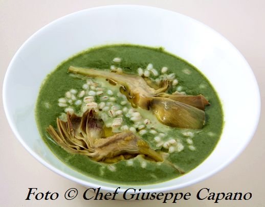 Zuppetta d’orzo, spinaci e carciofi_518